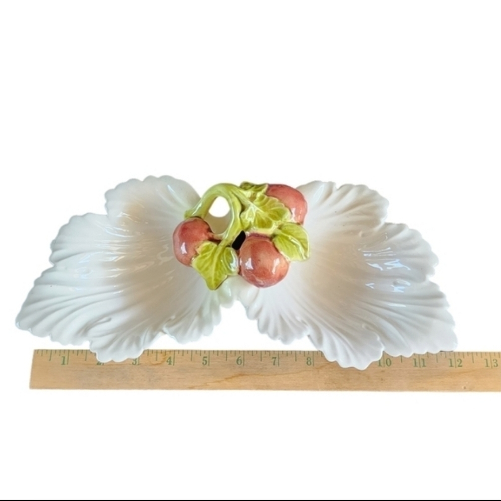 Vintage whittier Potteries USA ceramic relish cherry tomatoes leaf divided dish